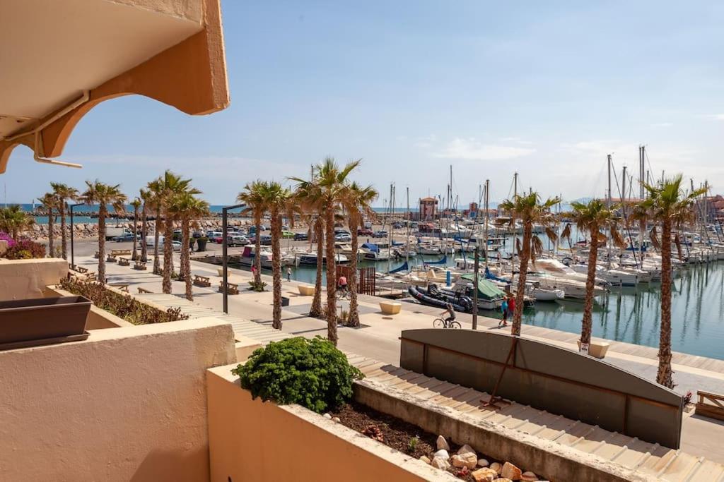 Studio 4 People - Christmas Market - Port - Beach Le Barcarès Exterior foto